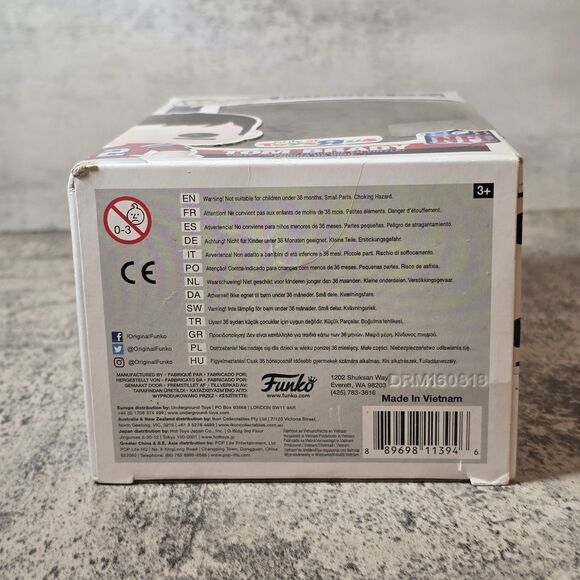 Funko Pop NFL New England Patriots #39 Toys R US Exclusive Tom Brady Chase - Picture 7 of 8